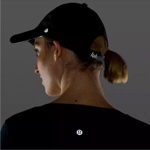 NWOT Fast and free running hat